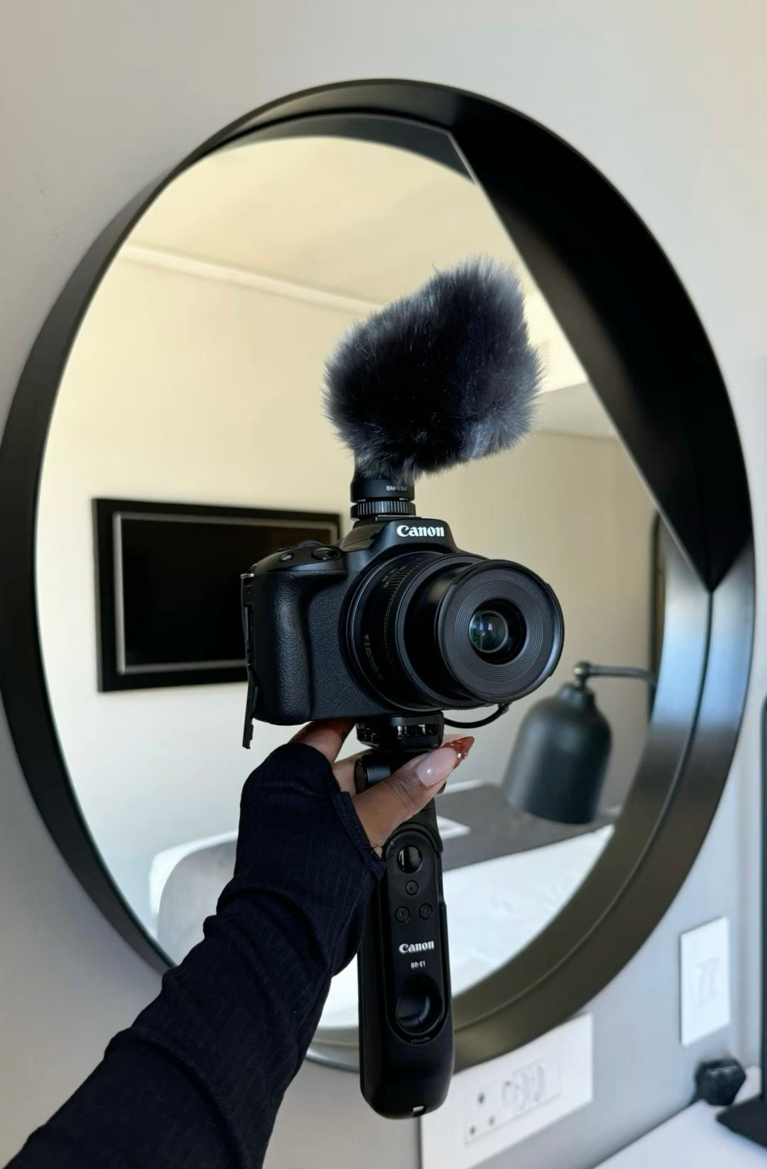 Digital camera hire (canon R50)
