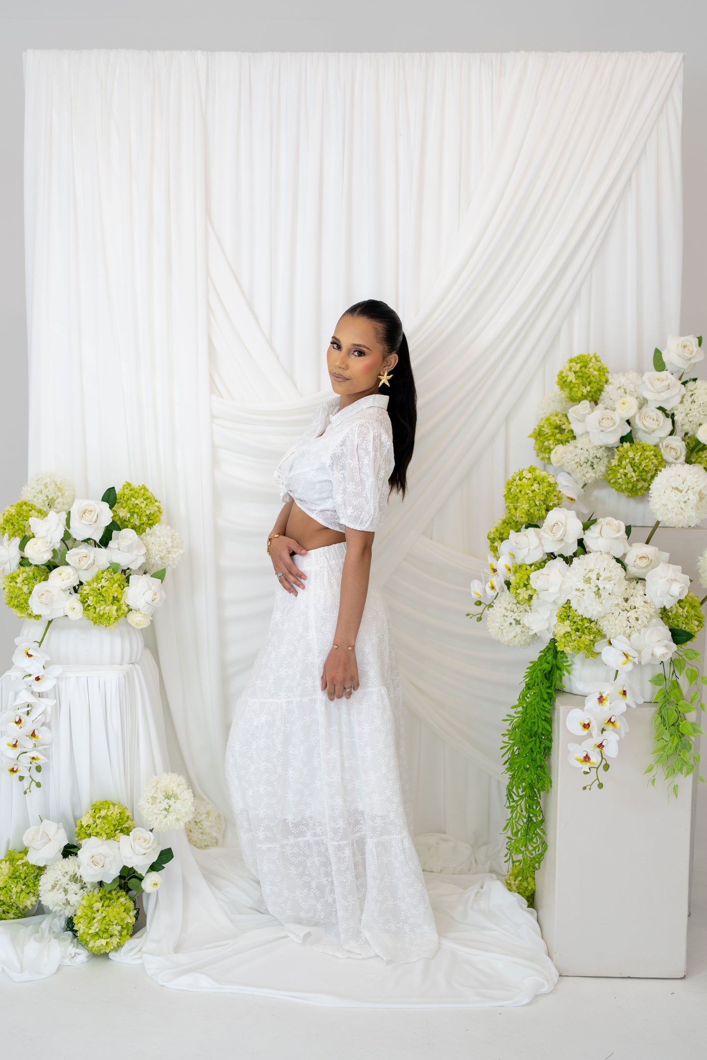 Package: Infinity cove in bloom and photographer for 1 Hour